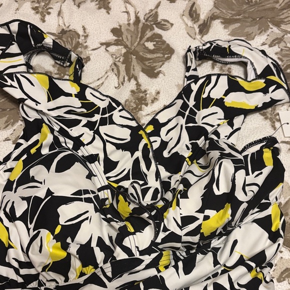 DKNY Black and White Floral One Piece Swimsuit - Picture 4 of 5